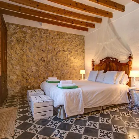 Sleeps 10 Pool Air Con Wifi