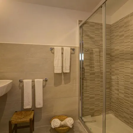 Sleeps 10 Pool Air Con Wifi Pollença