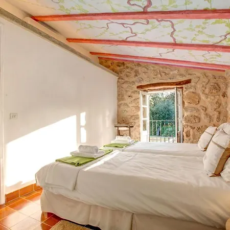 Sleeps 10 Pool Air Con Wifi