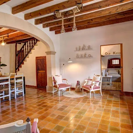 Sleeps 10 Pool Air Con Wifi *