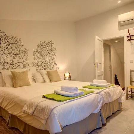 Villa Sleeps 10 Pool Air Con Wifi Pollenca